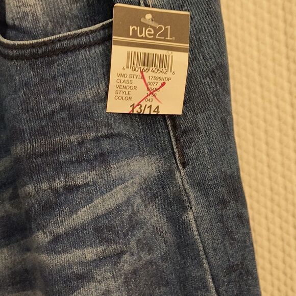 Women's Rue 21 jeans NWT - Picture 2 of 6
